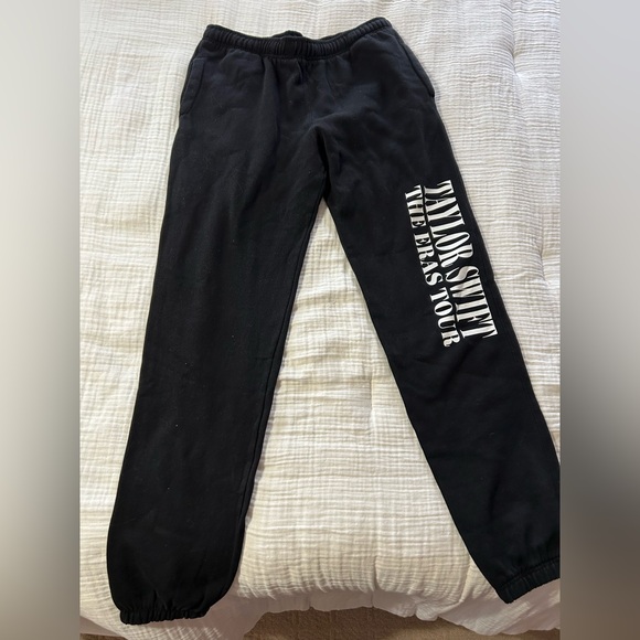 Taylor Swift Pants - Taylor Swift Eras Tour Black XL Sweatpants